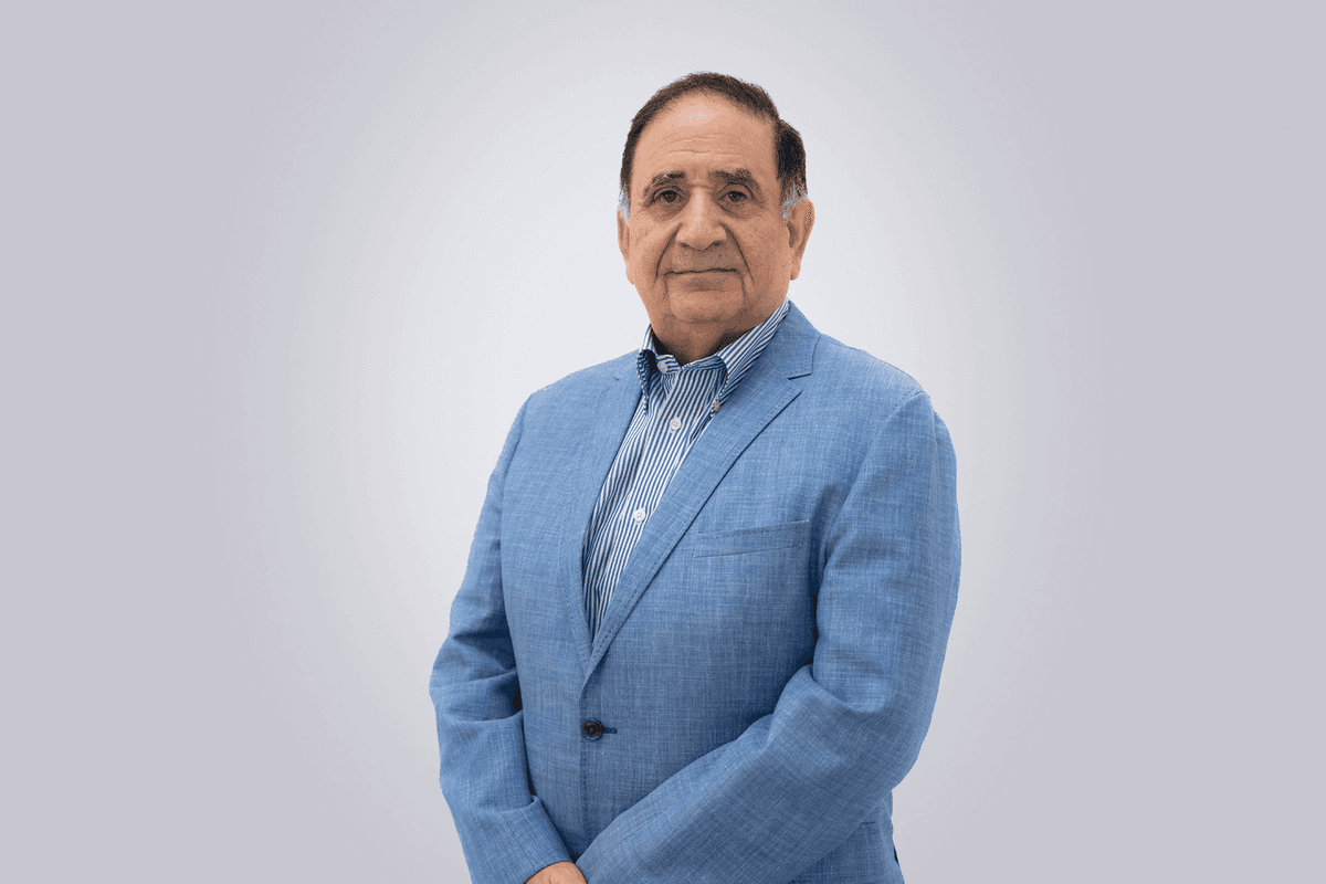 Dr. Riad Mounayer