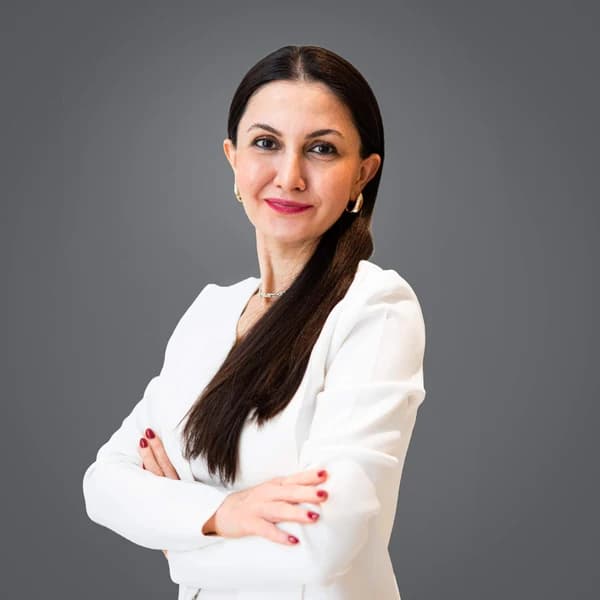 Dr. Elif Basol