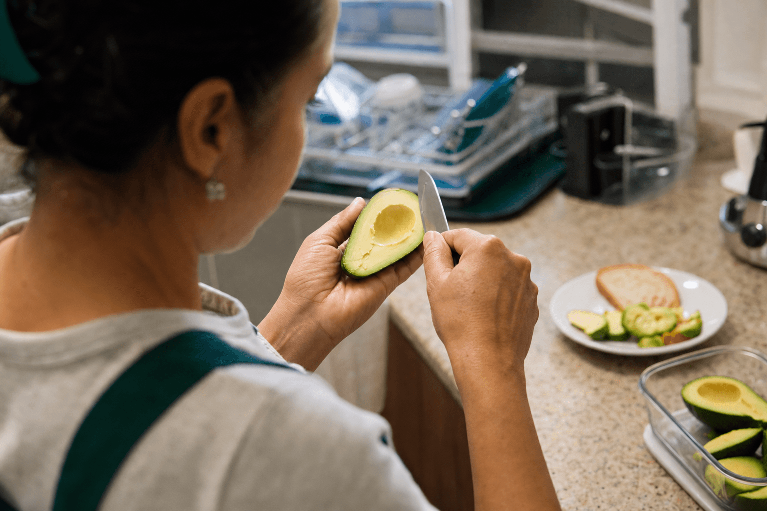 Eat an Avocado Daily and Revolutionize Heart Health in Dubai