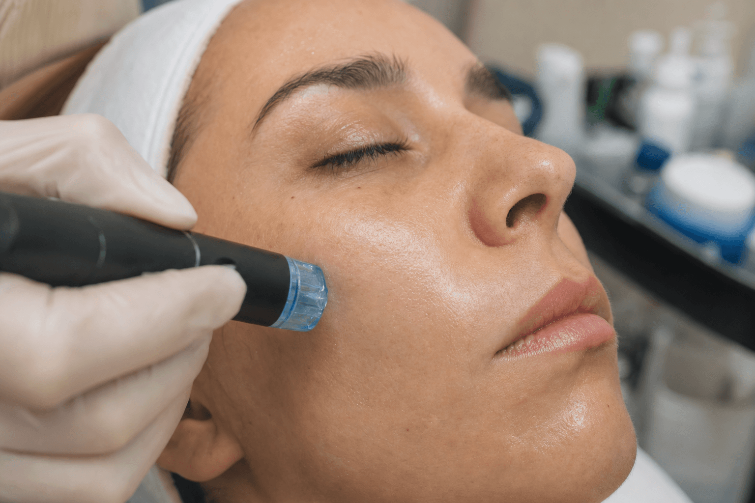 Hydrafacial Secrets: AED 499 vs AED 1,200 Treatments in Dubai