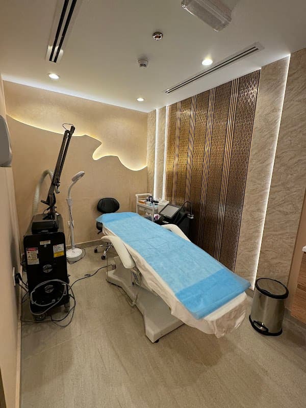 Dermaclear + LED Facial