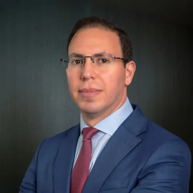 Dr. Carlos Kalbakdij Sanchez