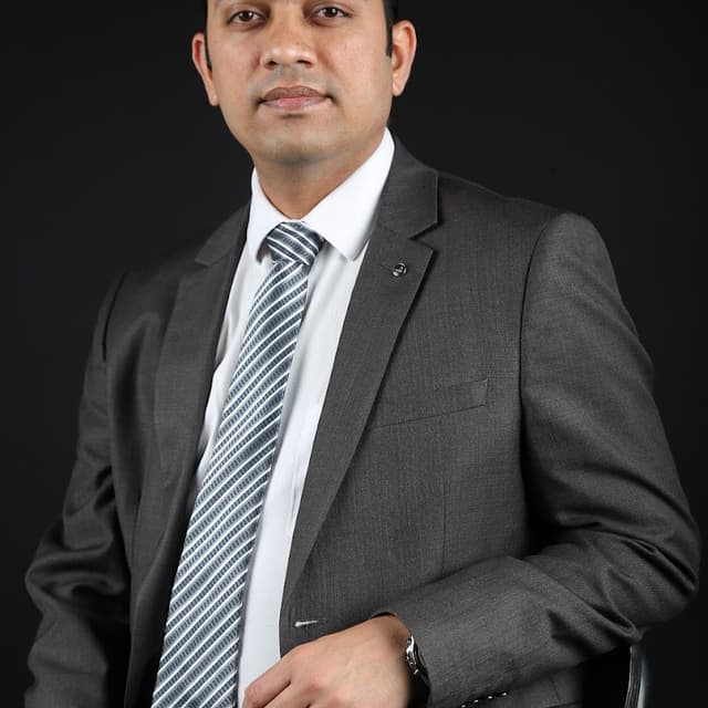 Dr. Manish Madnani