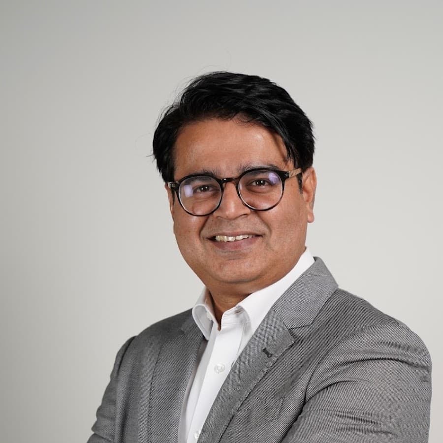 Dr. Zeeshan Khan
