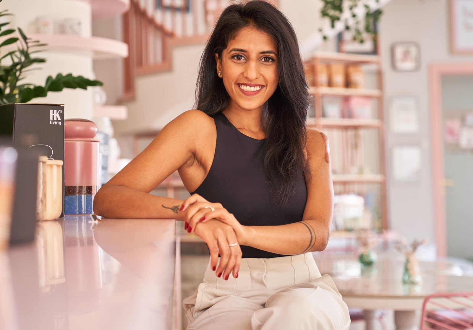 Dr. Niya Roy